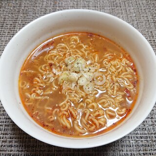 サッポロ一番辛みそラーメン